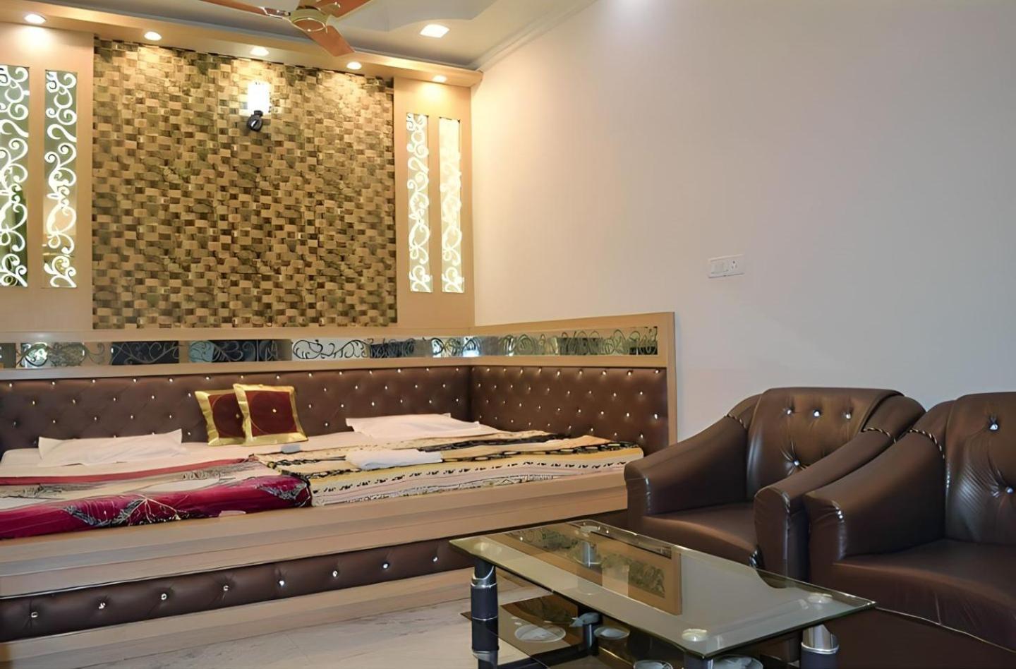 Taj Square A Luxurious Family Homestay Agra  Exterior photo
